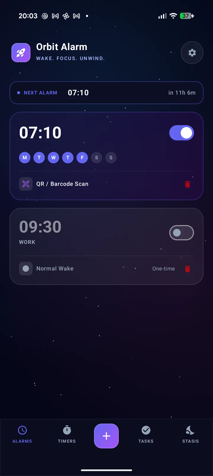 Orbit Alarm dashboard showing the next alarm at 07:10 and a list of scheduled alarms